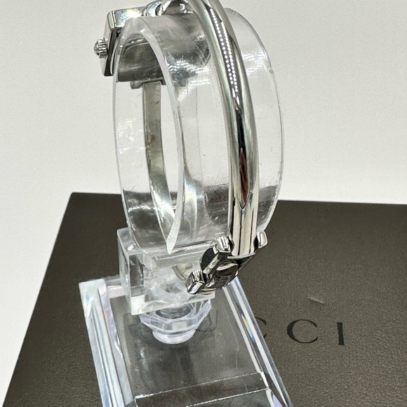 Gucci 1900L Watch - Picture 8 of 9